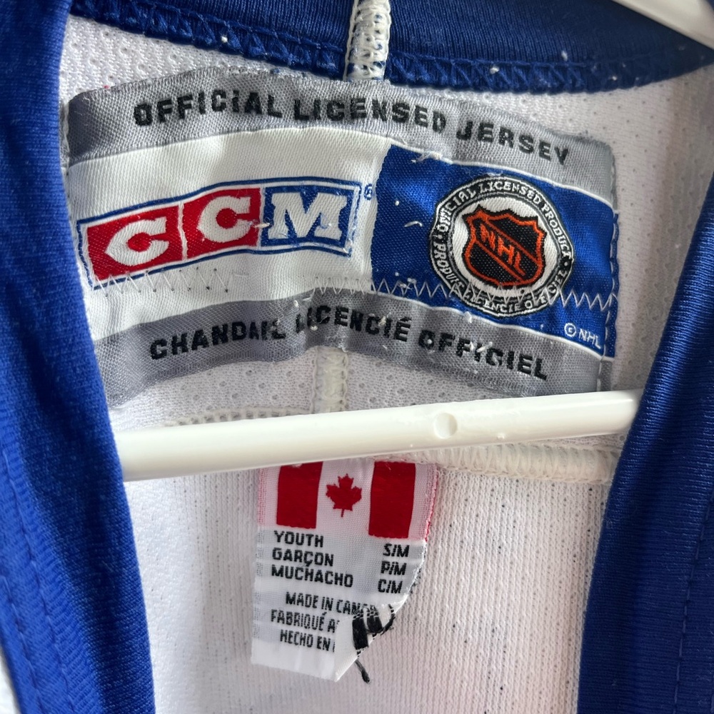 Vintage Kids and Youth Hockey Jerseys - Toronto Maple Leafs Jersey - Picture 5 of 5